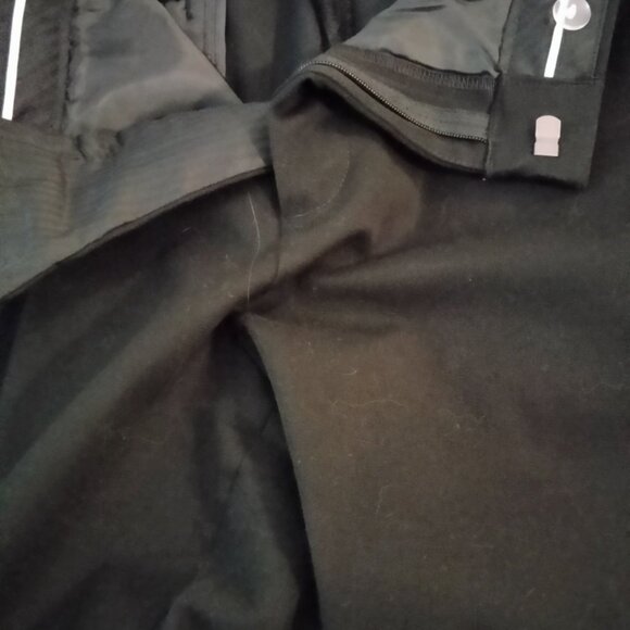 Women's black pants. Size 16. - Picture 6 of 7